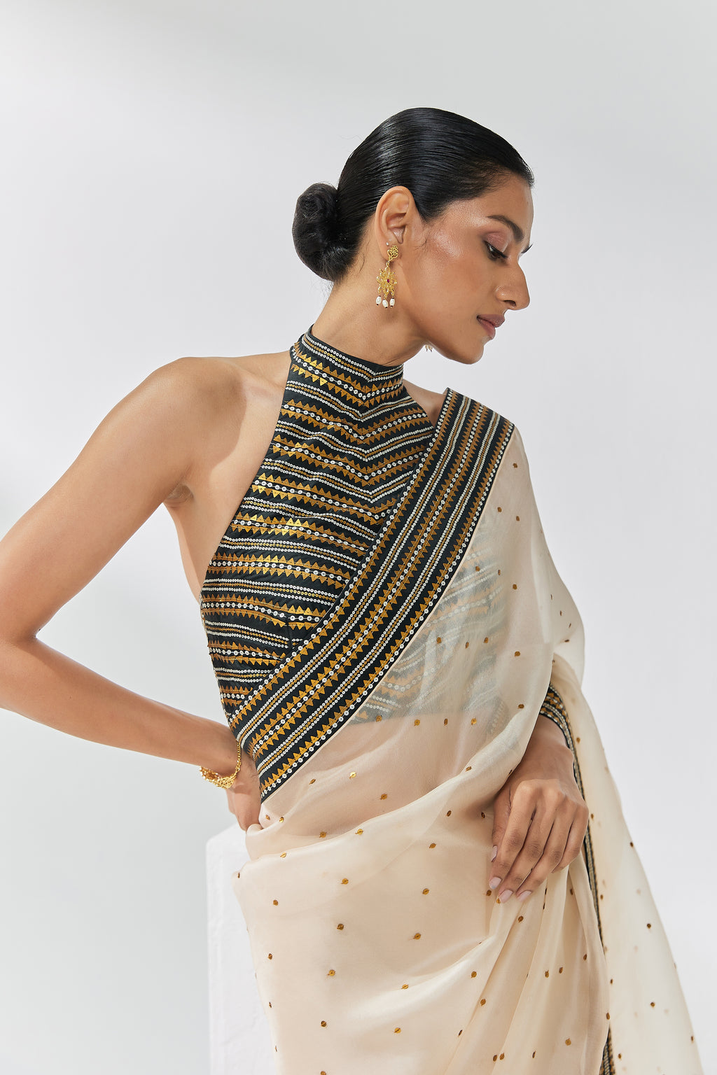 Inverted Mini Fence Border Saree Set