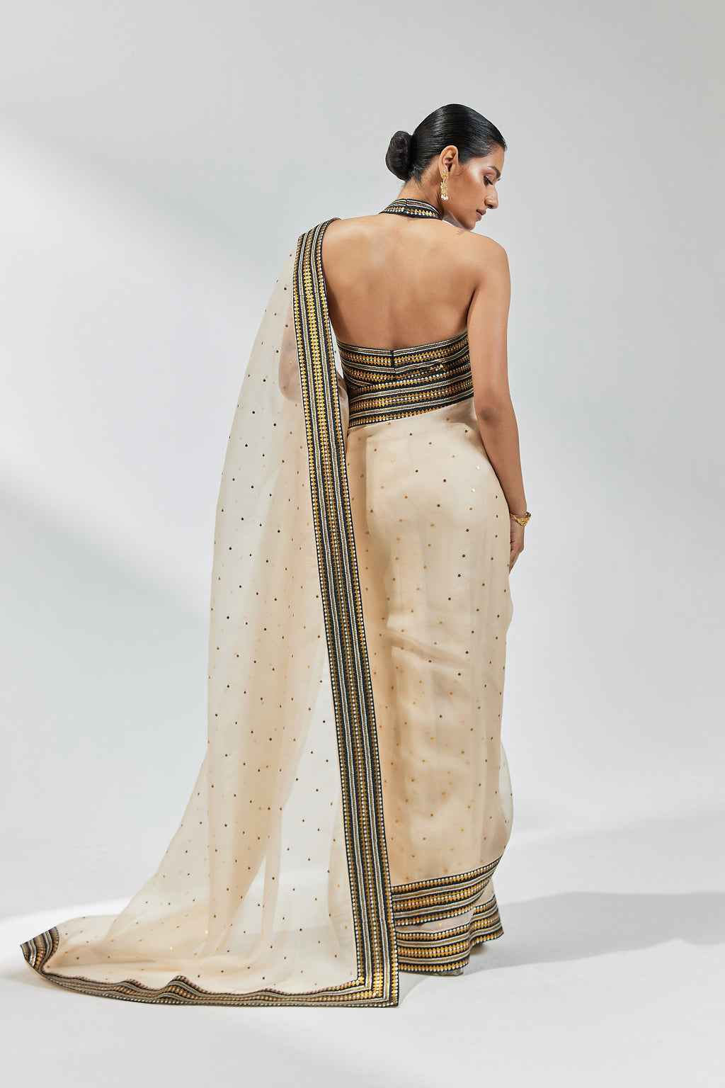 Inverted Mini Fence Border Saree Set