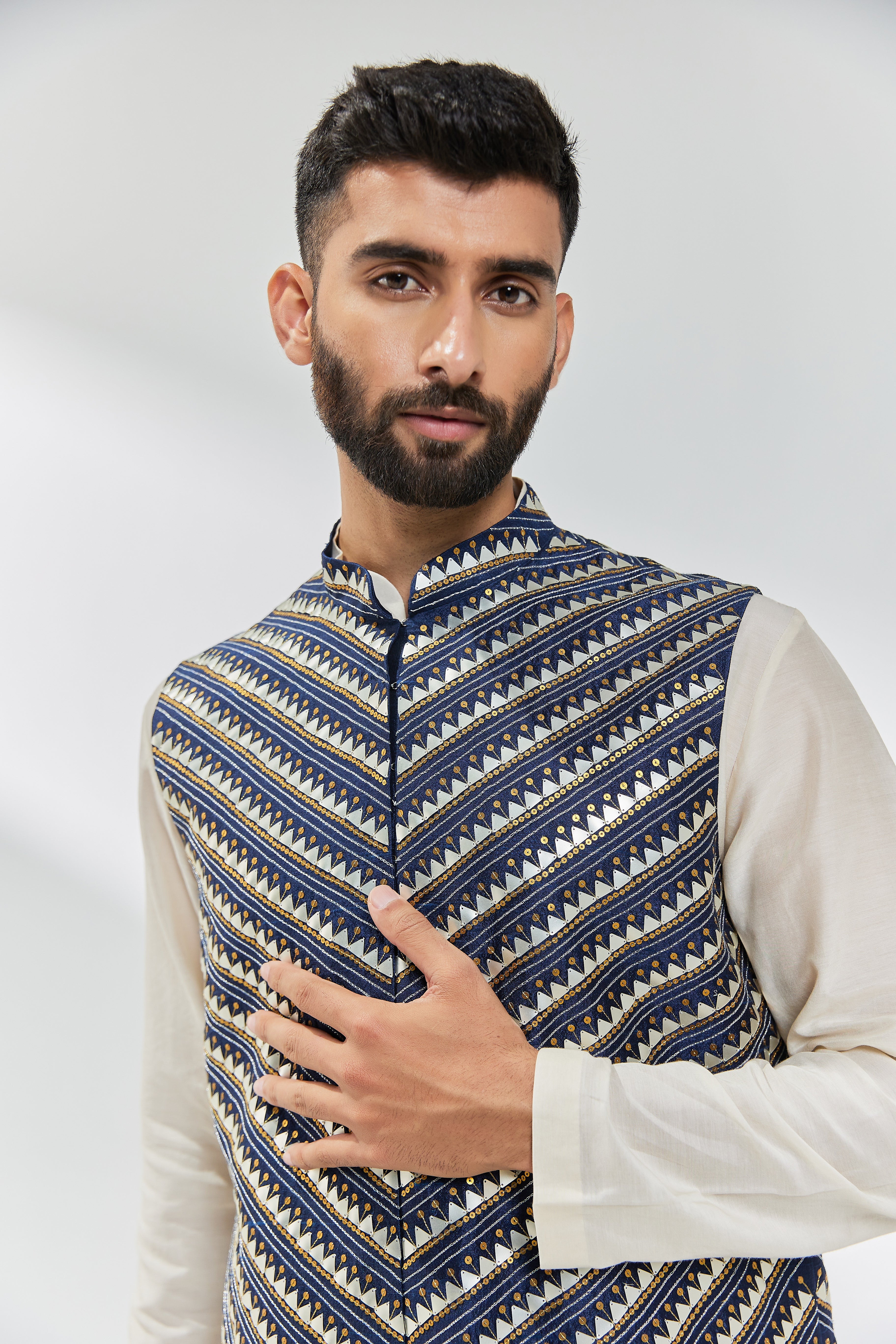 All Over Hill-Motif Waistcoat Set