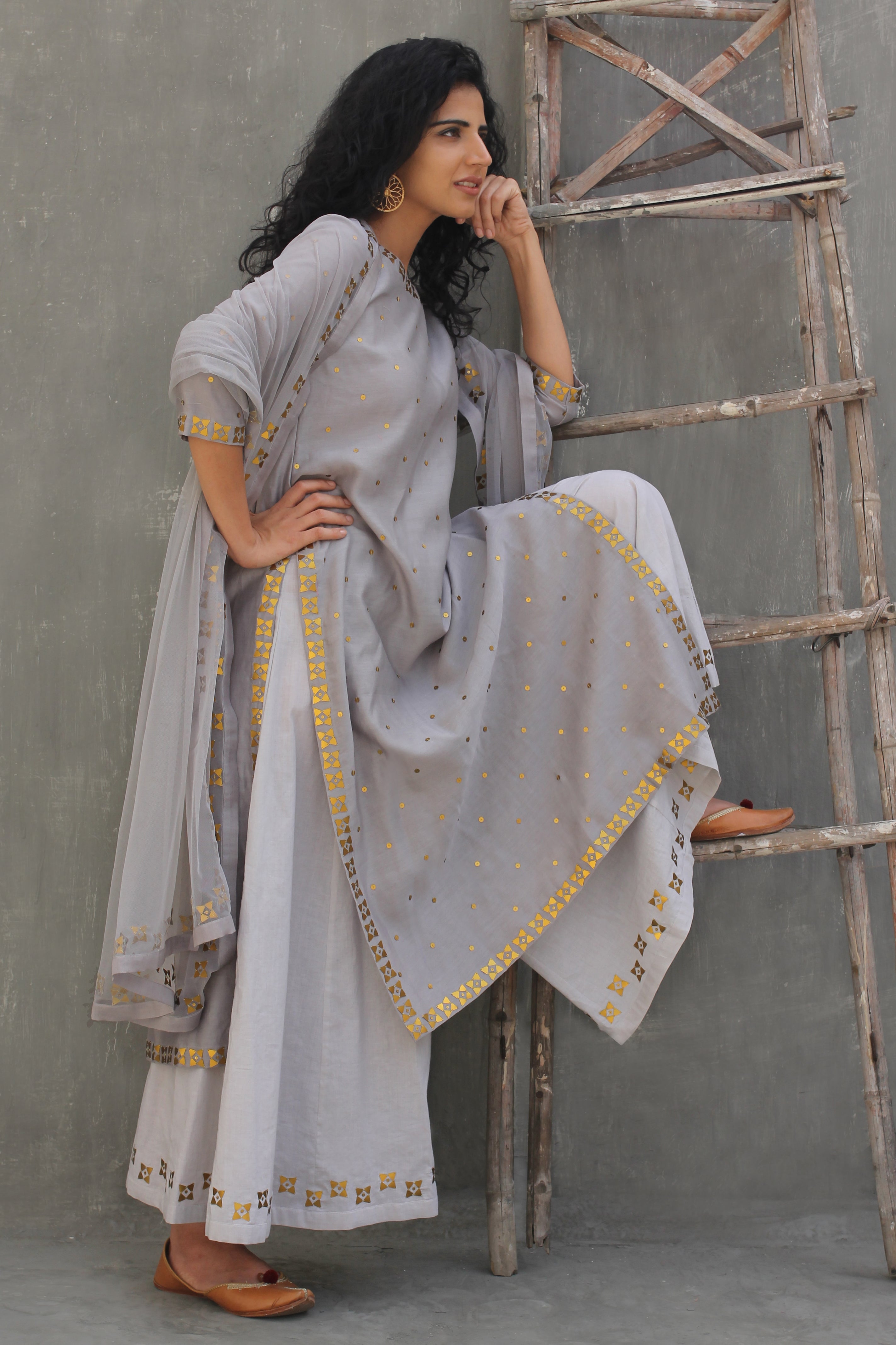 Four-Petal Floral Tendril Kurta Set