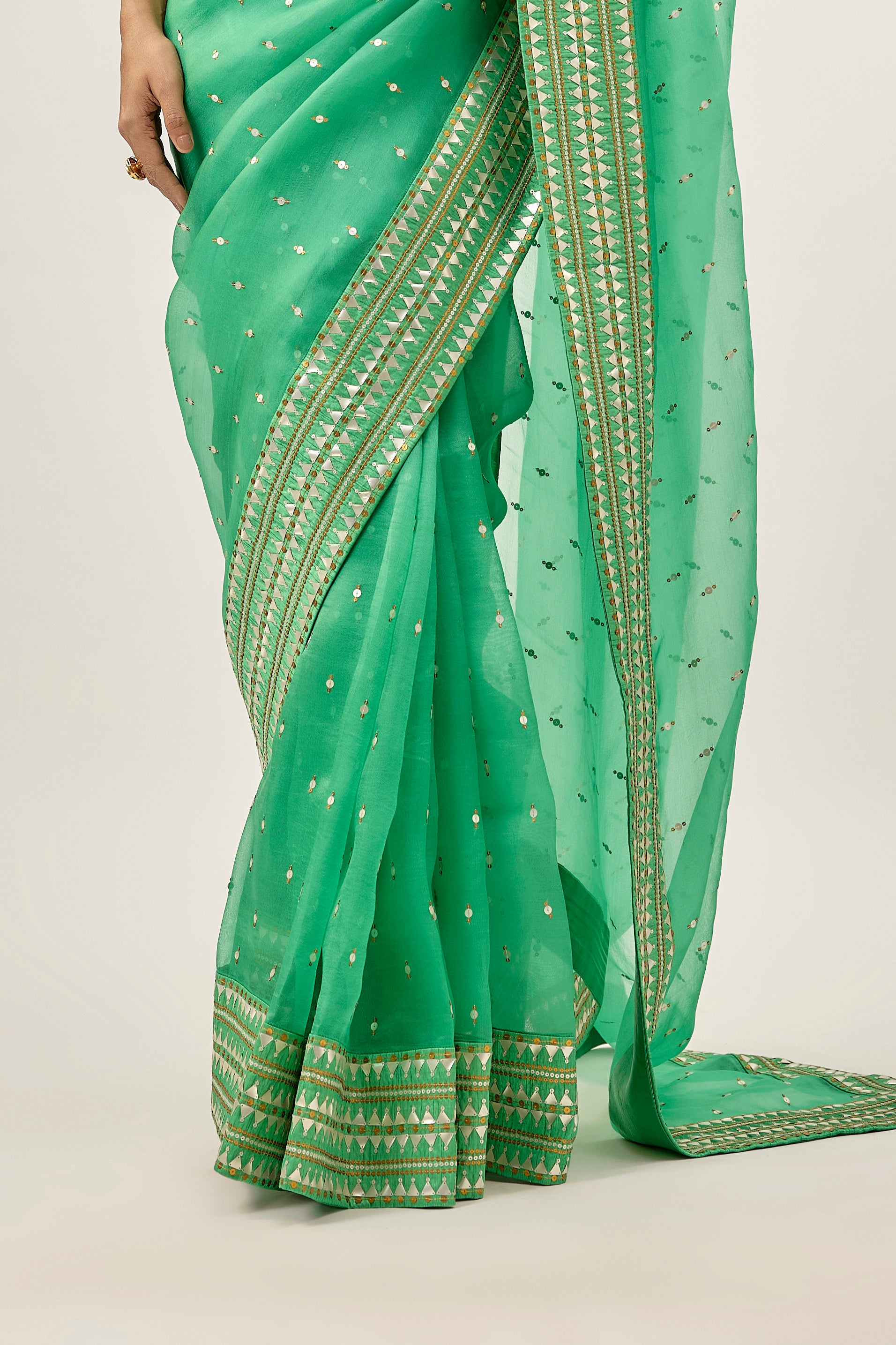 Inverted Fence Border Saree Set
